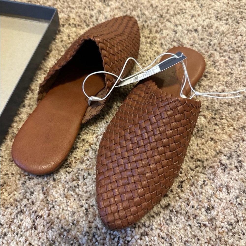 universal thread goods co brown mules women size 7.5 BNIB